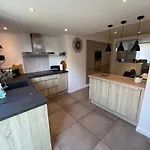 Charmante Maison En Pierre, Avec Terrasse Et Jardin Prive شقة