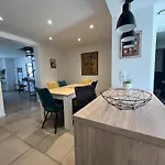 Διαμέρισμα Charmante Maison En Pierre, Avec Terrasse Et Jardin Prive *