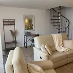 Charmante Maison En Pierre, Avec Terrasse Et Jardin Prive * Jallais