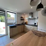 شقة Charmante Maison En Pierre, Avec Terrasse Et Jardin Prive Jallais