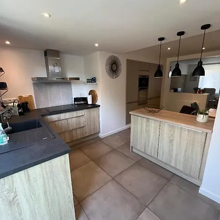 Charmante Maison En Pierre, Avec Terrasse Et Jardin Prive Apartmán