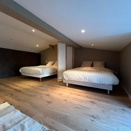 Charmante Maison En Pierre, Avec Terrasse Et Jardin Prive *