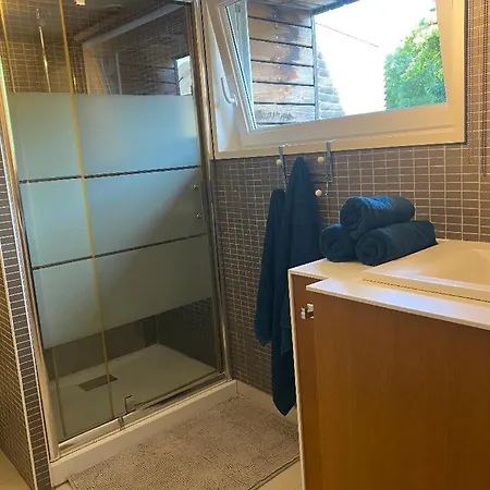 Charmante Maison En Pierre, Avec Terrasse Et Jardin Prive Apartmán