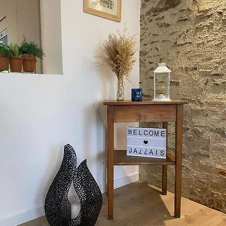 Apartmán Charmante Maison En Pierre, Avec Terrasse Et Jardin Prive