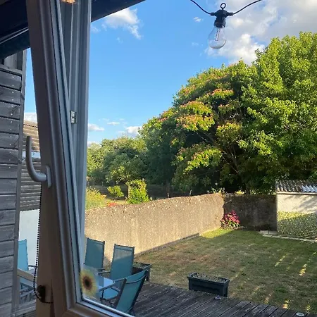 Apartmán Charmante Maison En Pierre, Avec Terrasse Et Jardin Prive