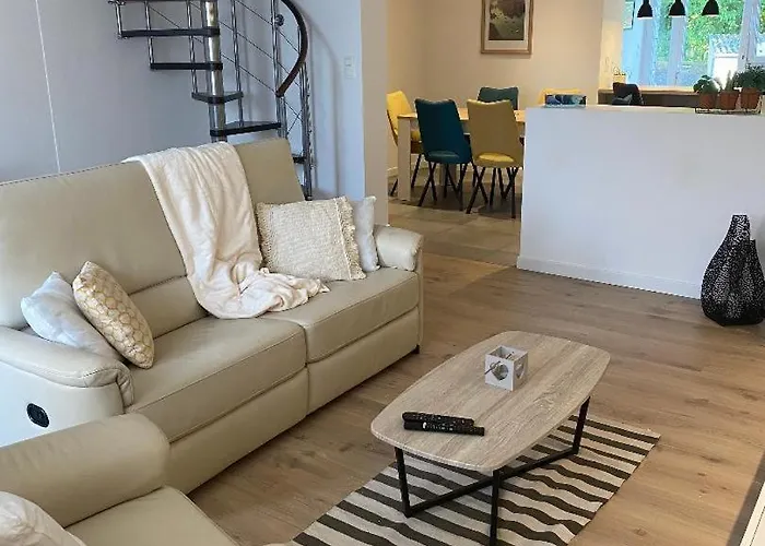 Charmante Maison En Pierre, Avec Terrasse Et Jardin Prive Lägenhet Jallais