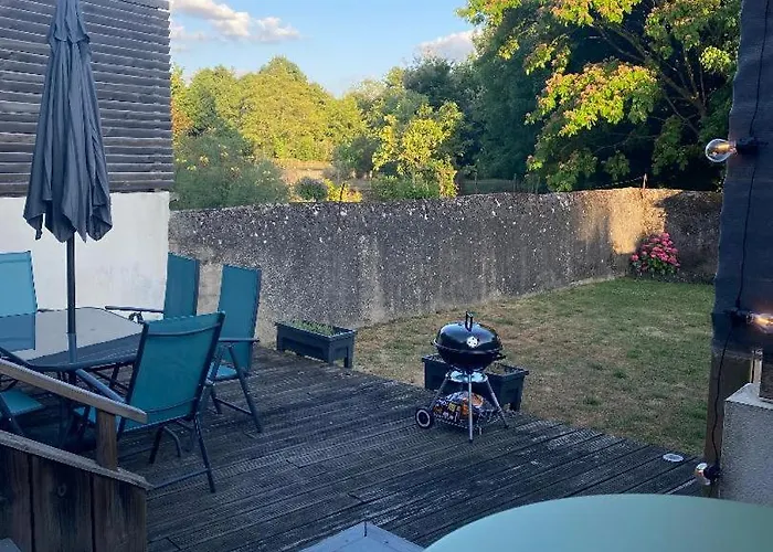 Charmante Maison En Pierre, Avec Terrasse Et Jardin Prive Lejlighed